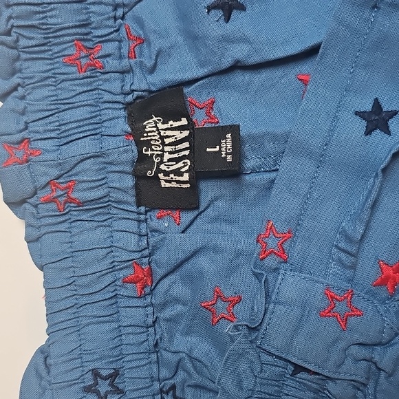 NWT Feeling Festive Ladies Stars Shorts SZ L Red And Blue - Picture 7 of 9